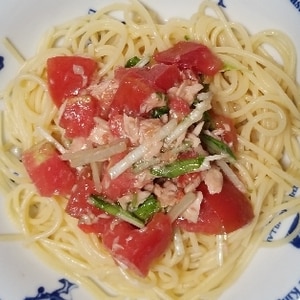 茹でて和えるだけ♪トマトとツナの冷製パスタ